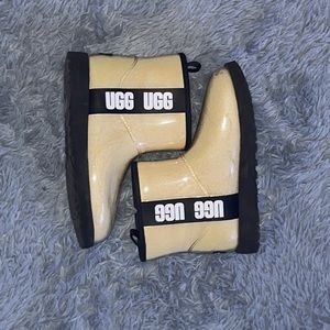 UGG Classic Clear Mini Boot Size 7